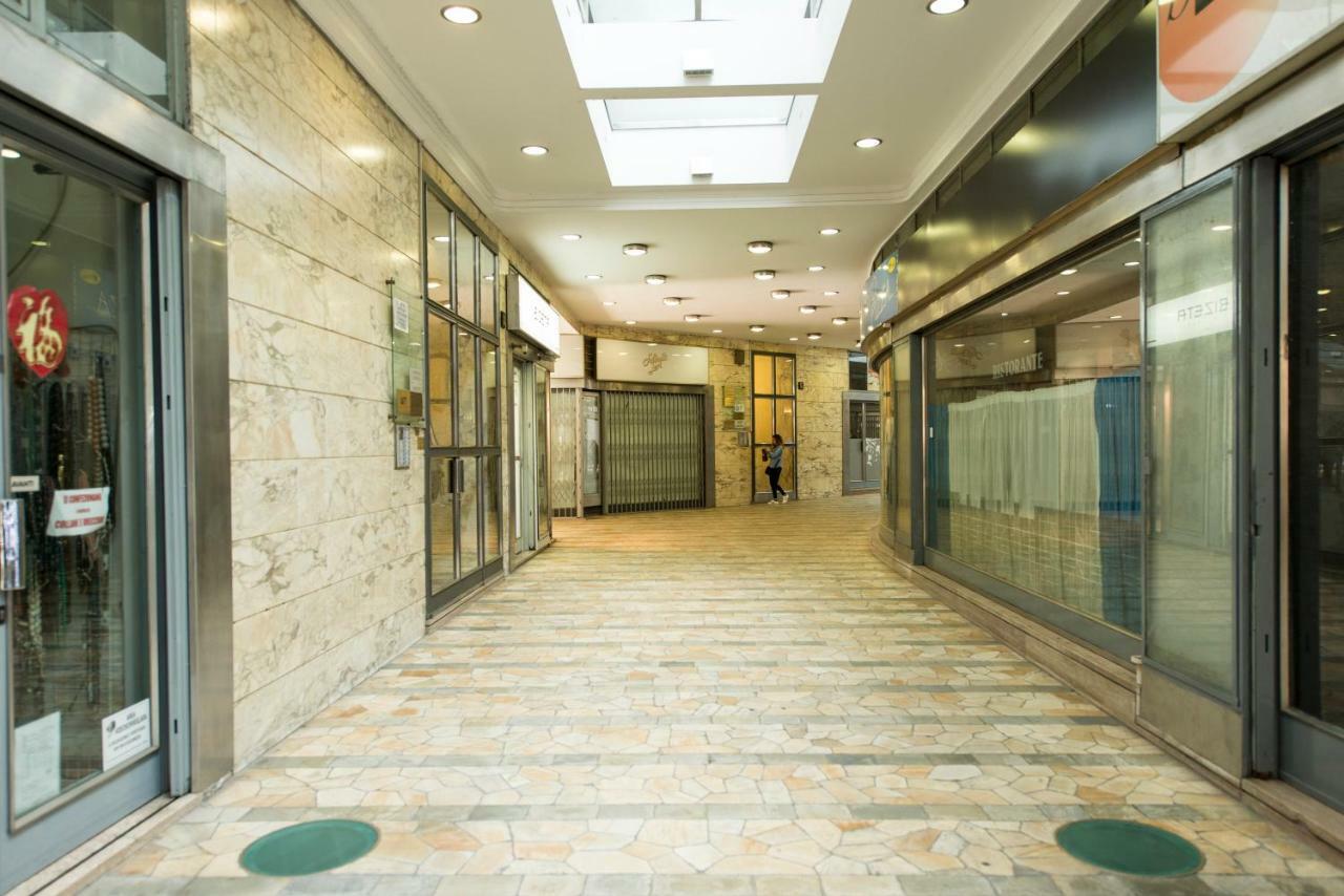 Bnbutler - Duomo Apartment - Galleria Unione 밀라노 외부 사진