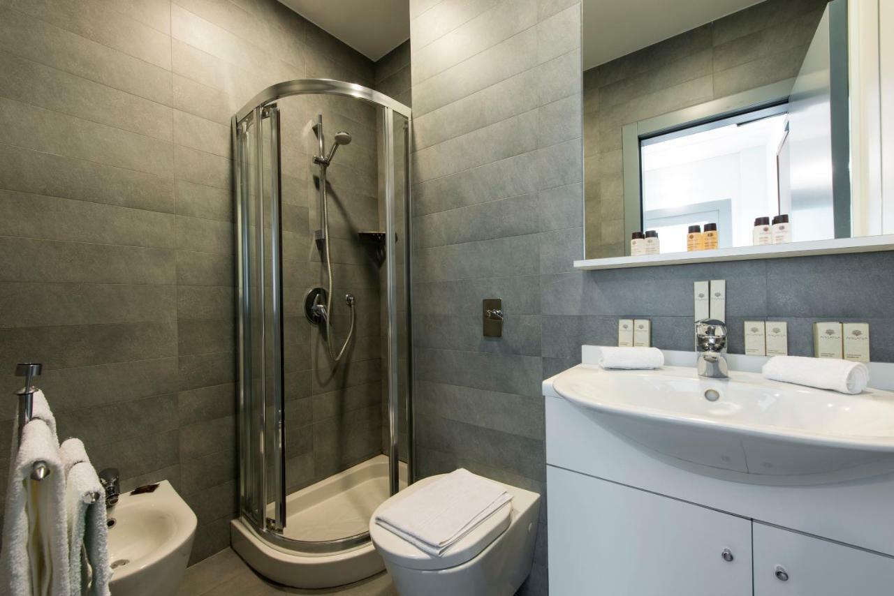 Bnbutler - Duomo Apartment - Galleria Unione 밀라노 외부 사진